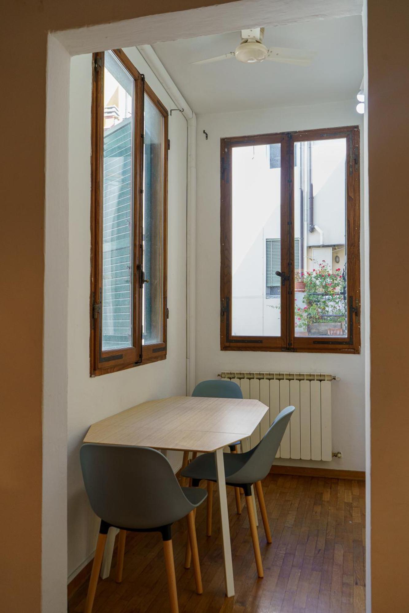 Central 1 Bedroom Apartment In The City Center Florenz Exterior foto